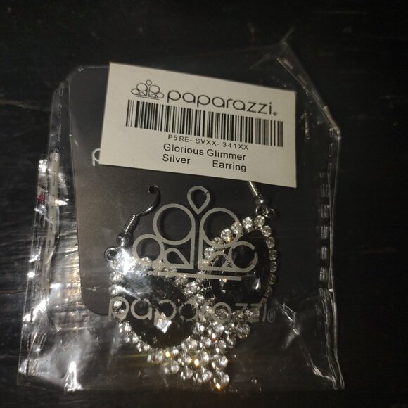 Glimmer Dazzling Earrings - Picture 4 of 4